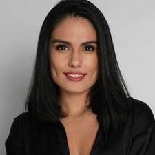 Carolina Paladinez - International - Profile Pic