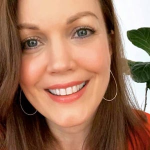 Bellamy Young - Actors - Profile Pic