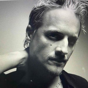Brett Scallions - Musicians - Profile Pic