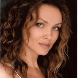 Dina Meyer - Actors - Profile Pic
