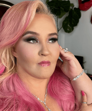 Photo of June Shannon AKA Mama June, click to book