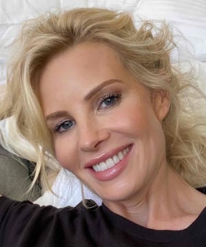 Photo of Monica Potter, click to book