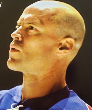 Photo of Mark Messier, click to book
