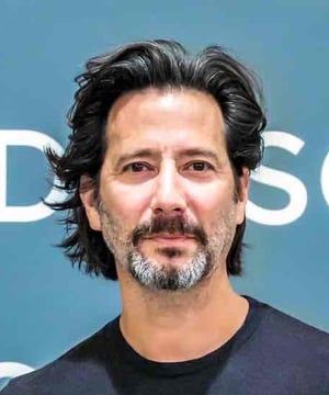 Photo of Henry Ian Cusick, click to book