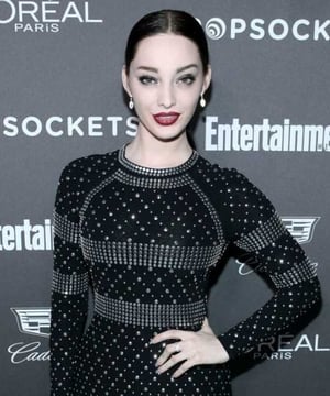 Photo of Emma Dumont, click to book