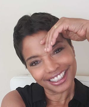 Photo of Judge Lynn Toler, click to book