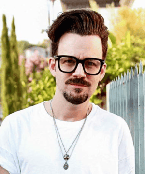 Photo of Billy Moran, click to book