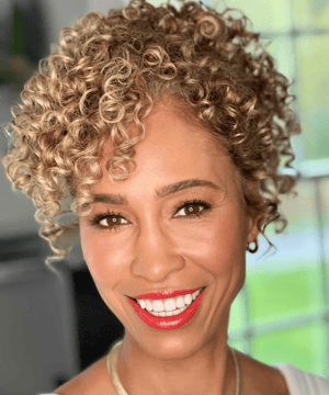 Photo of Sage Steele, click to book