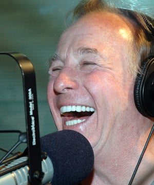 Photo of Jackie "The Joke Man" Martling, click to book