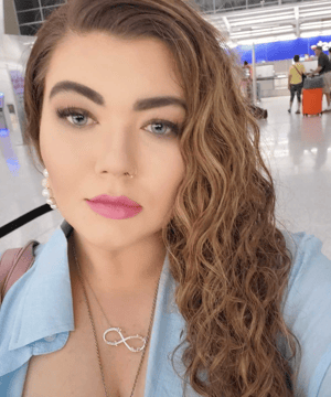 Photo of Amber Portwood, click to book