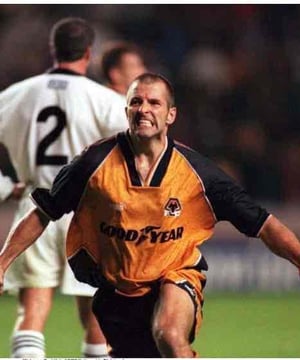 Photo of Steve Bull MBE, click to book