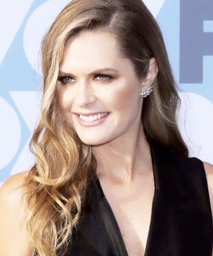 Photo of Maggie Lawson, click to book