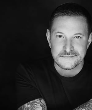 Photo of Ty Herndon, click to book