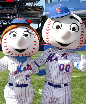 Photo of Mr. & Mrs. Met, click to book