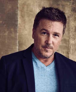 Photo of Lochlyn Munro, click to book