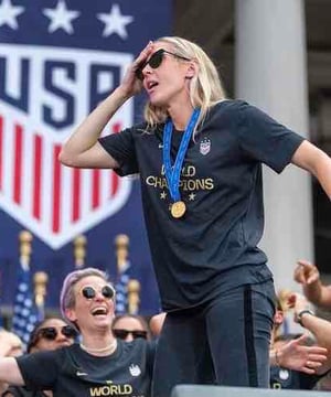 Photo of Allie Long, click to book