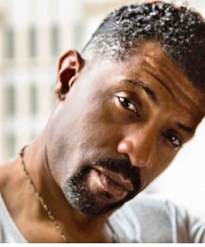 Photo of Deon Cole, click to book