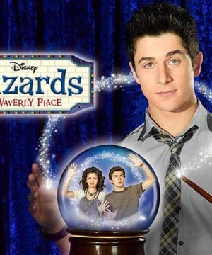 Photo of David Henrie, click to book