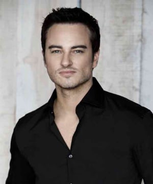 Photo of Kerr Smith, click to book